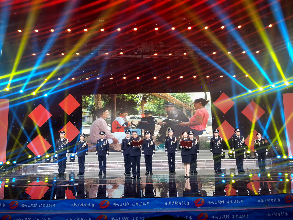 潔晶集團(tuán)應(yīng)邀參加市公安局組織的向黨和人民報(bào)告主題活動(dòng)