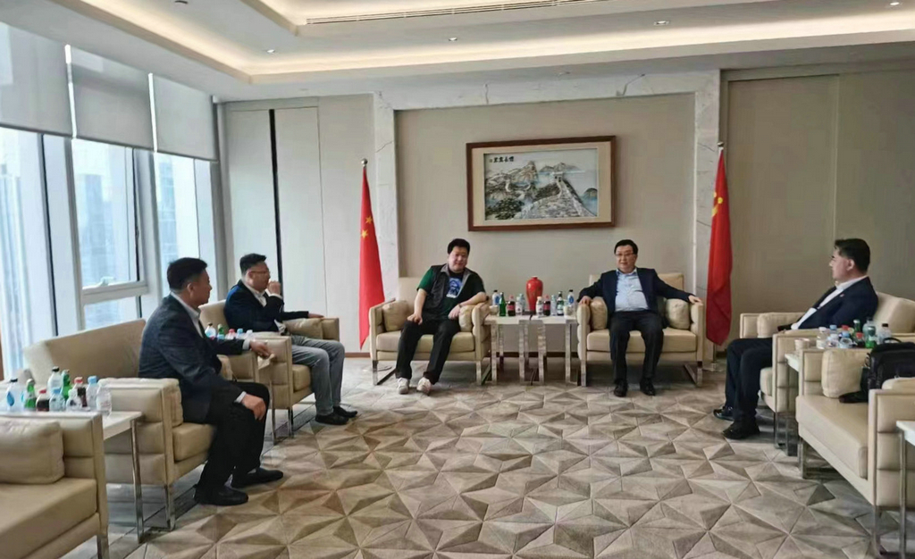 潔晶集團與青島飲料集團簽署戰略合作協議